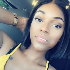 Meet your Posher, Jayia